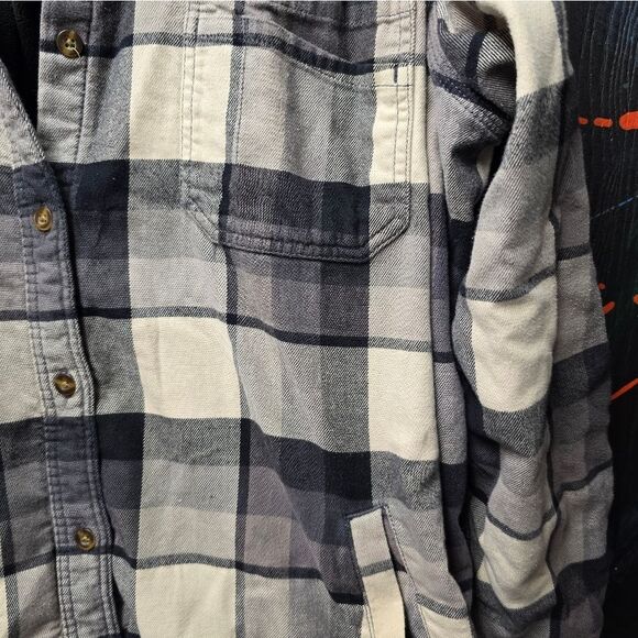 Carhartt Flannel Shirt Jacket Quilted Lined Plaid‎ Button Up Size L - Picture 2 of 5